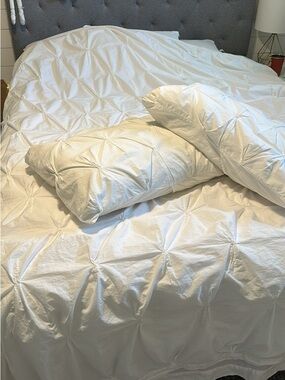 West Elm Organic White Pintuck Duvet Cover